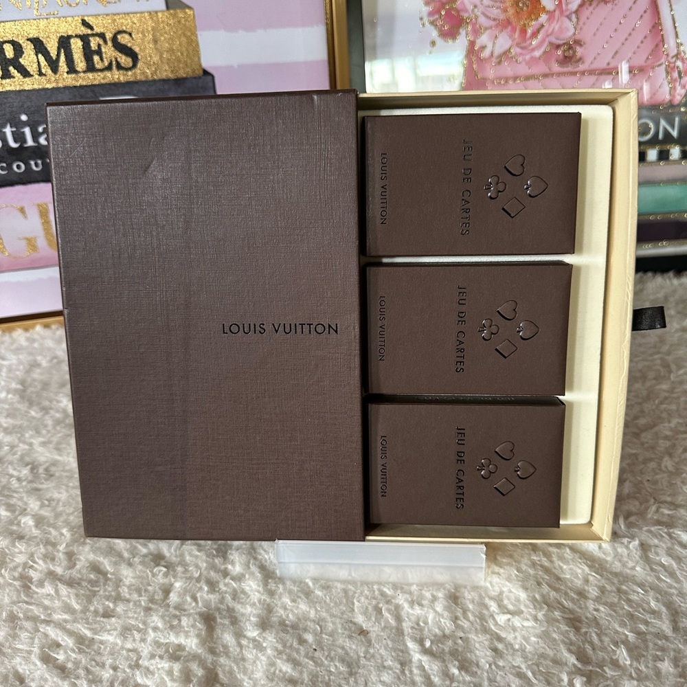ULTRA RARE LOUIS VUITTON Monogram Fleur 3 Pack Playing Cards UNOPENED